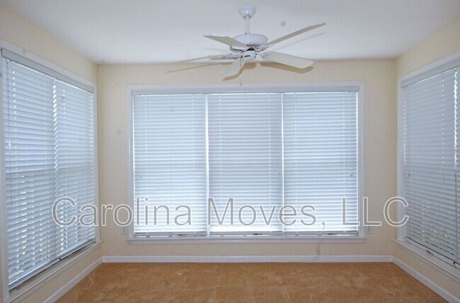 Foto del edificio - 500 Cliffview Ct