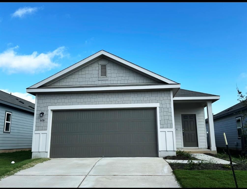 Foto principal - 16116 Viburnum Dr