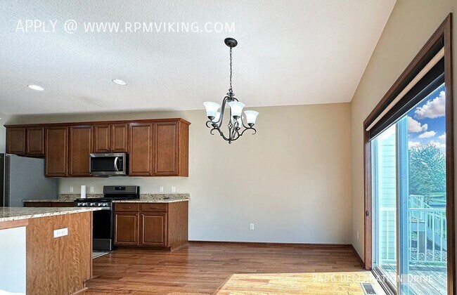 Foto del edificio - 4br 3.5ba 2cg ~ Security Deposit Free Alte...