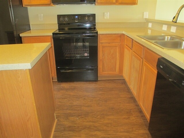 Building Photo - 9177 Prosperity Lake Dr
