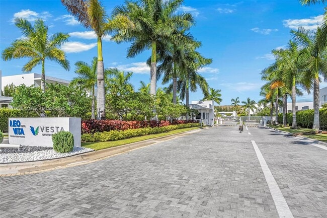 Foto del edificio - 10330 NW 68th St