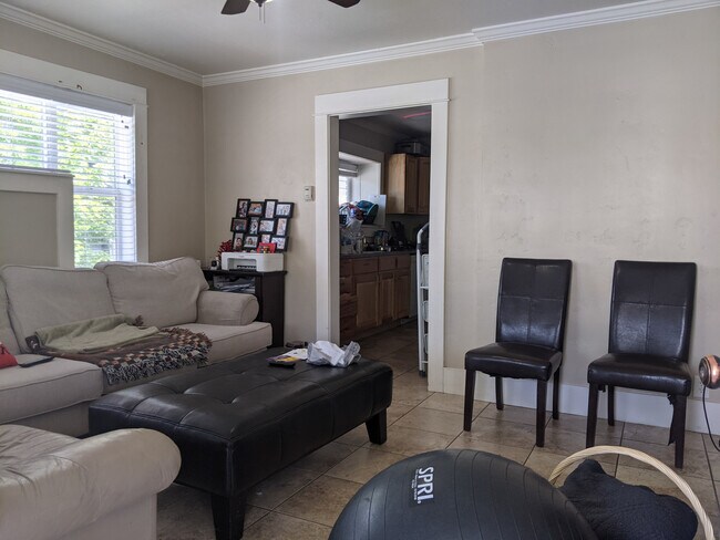 Building Photo - 133 S 300 W