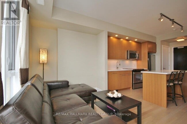 Photo du bâtiment - 360 Patricia Ave