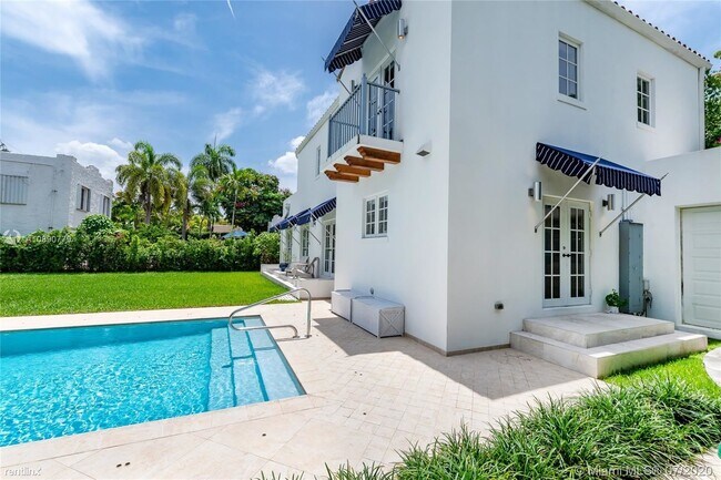 Foto del edificio - 5 br, 4 bath House - 1317 Obispo Ave