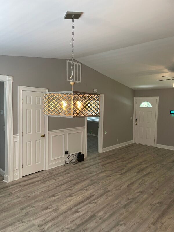 Building Photo - 134 Heather Dr