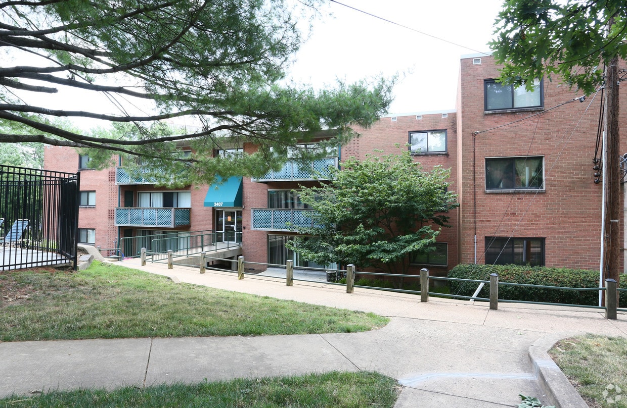 GrandView Apartments Rentals Falls Church, VA