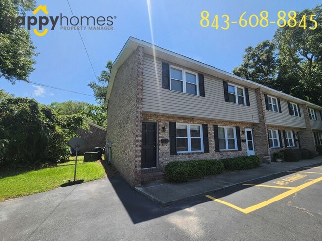 Building Photo - 2/1.5 townhouse in James Island off of Harbor View!