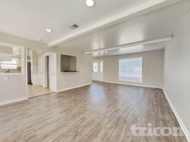 Foto del edificio - 22731 River Birch Dr