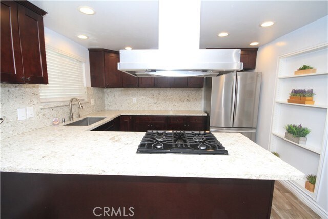 Building Photo - 915 Coronado Dr