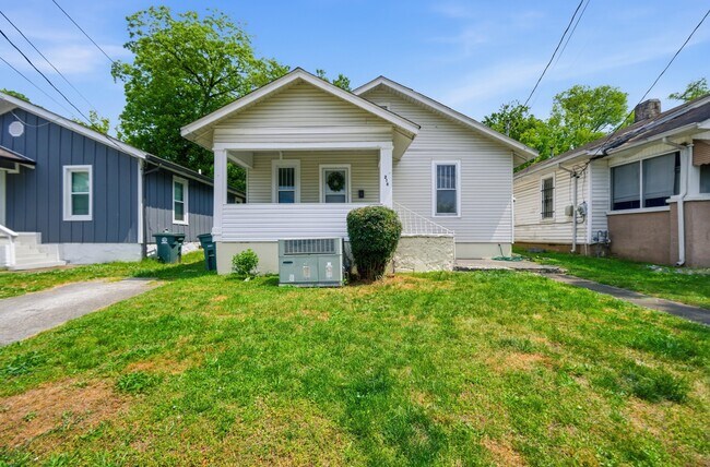 Foto del edificio - 216 N Hickory St