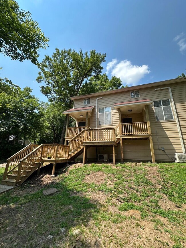 Foto del edificio - Town Creek Properties - South Gregg