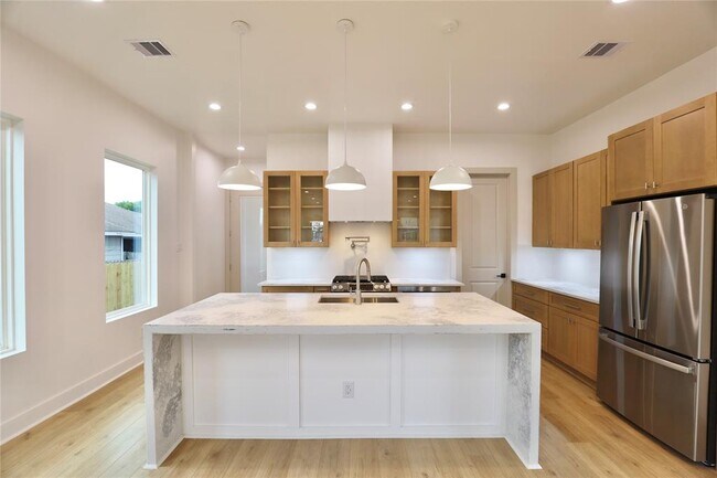 Foto del edificio - 510 E 37th St
