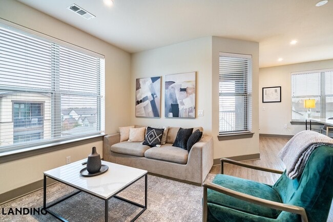 Building Photo - 2650 S McDonald St