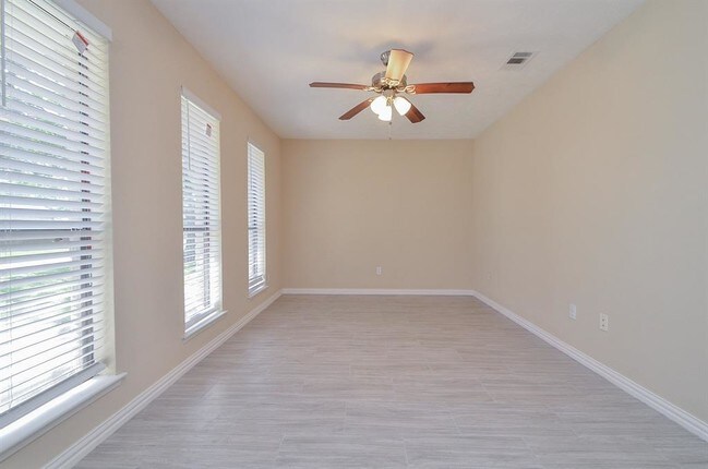 Building Photo - 12122 Meadow Valley Ln