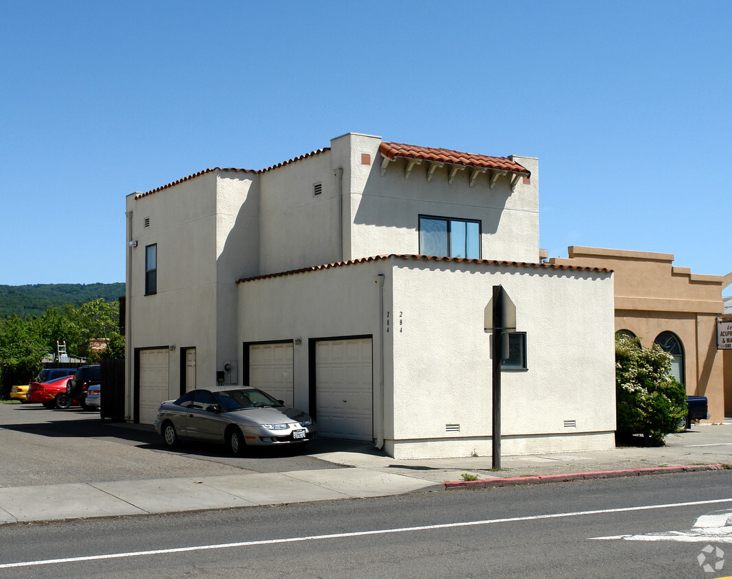 Primary Photo - Bldg 2
