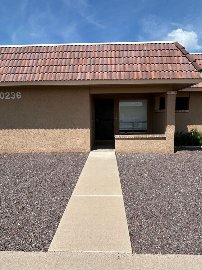 Building Photo - 20236 N 6th Dr