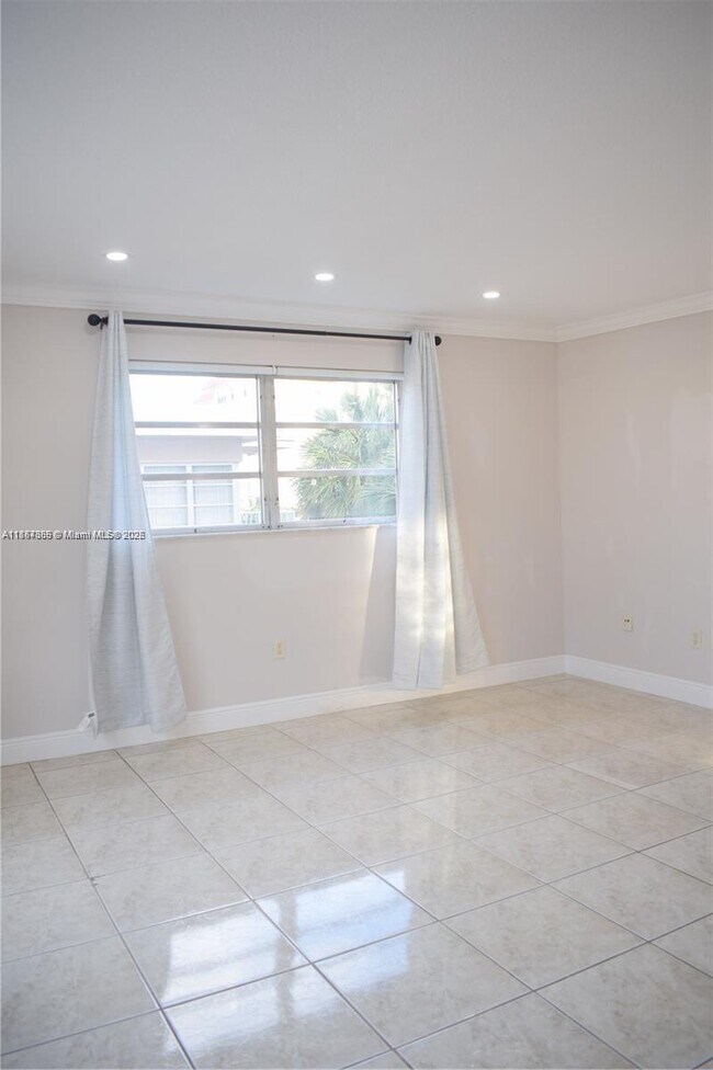Foto del edificio - 1020 94th St