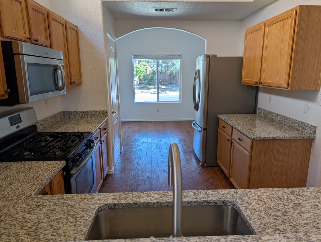 Foto principal - 7312 Desert Eagle Rd NE