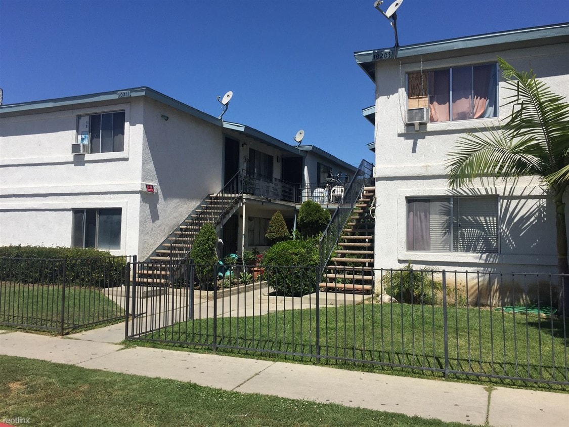 Primary Photo - 10203 Ruoff Ave