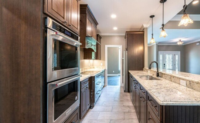 Foto del edificio - Knoxville 37918 - 4 bedroom 3.5 bath - cal...