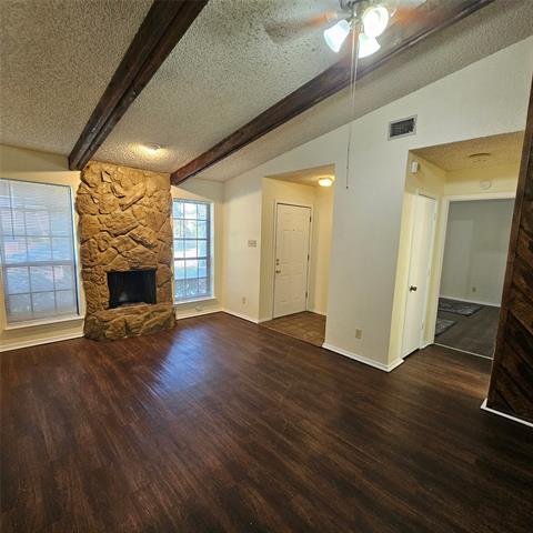 Foto del edificio - 1510 Cherrycrest Ln