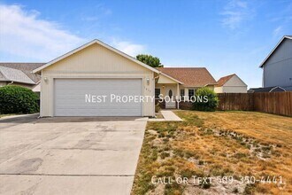 Building Photo - 1613 Pirate Ln