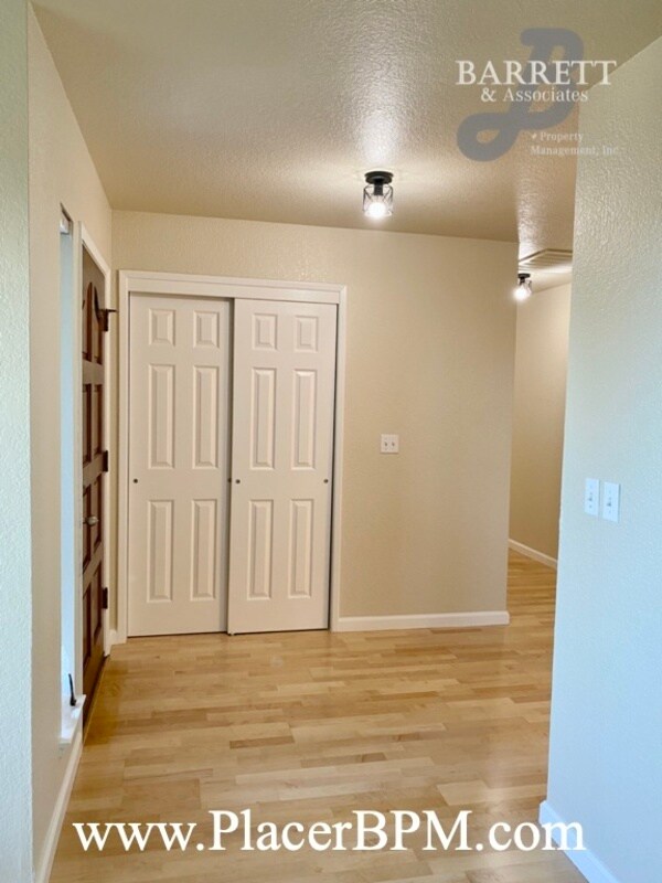 Building Photo - 12570 Erin Dr