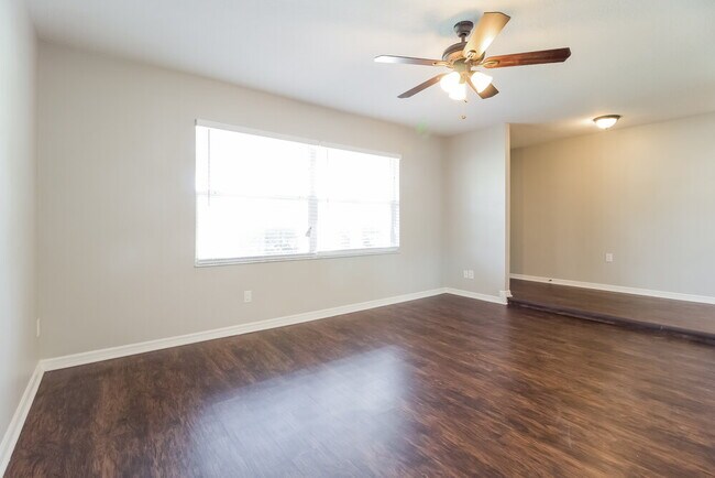 Foto del edificio - 9334 Buttonwood St