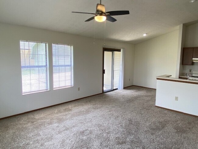 Building Photo - 1049 Coventry Way