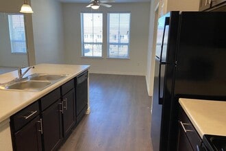 Building Photo - 314 Castle Dr