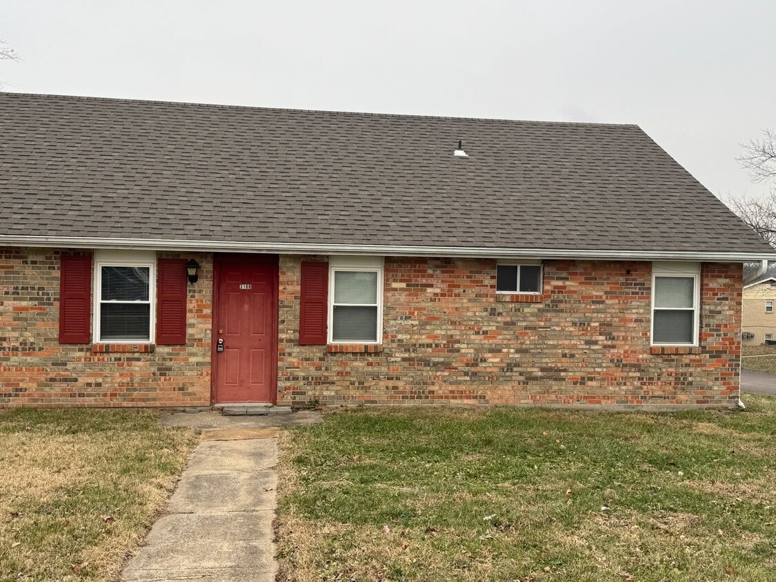 Building Photo - 310 Hogan Dr