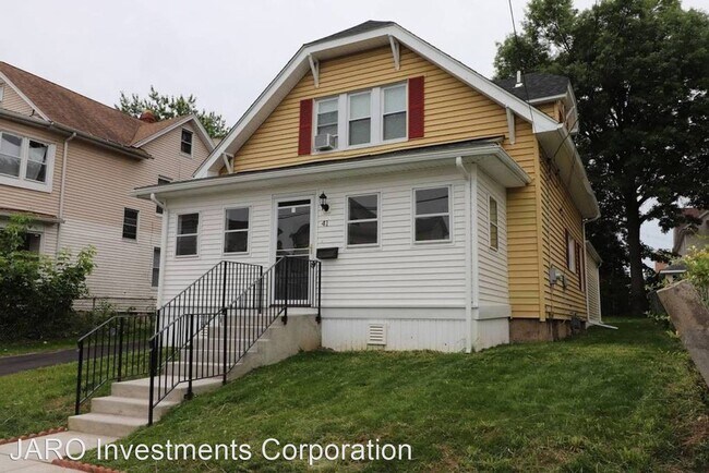 Foto del edificio - 4 br, 2 bath House - 41 Adams Street
