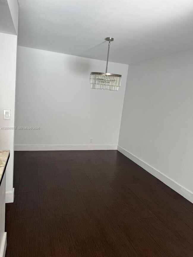 Foto del edificio - 150 Ocean Ln Dr
