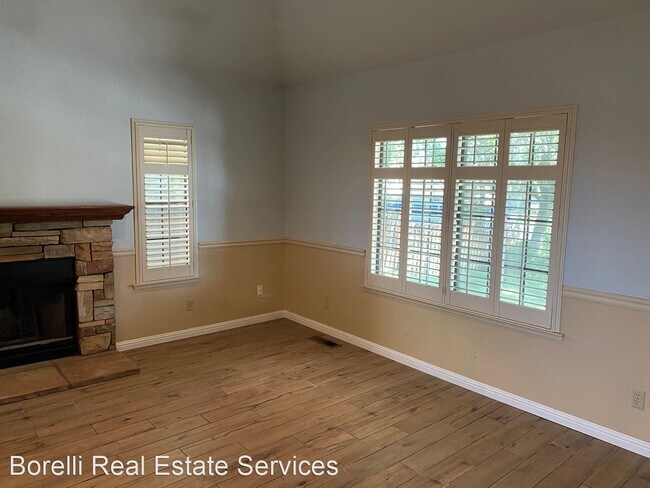 Foto del edificio - 4 br, 2.5 bath House - 511 Bluff Drive