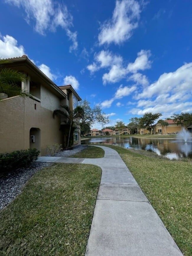 Palm Lakes Condominium - Palm Lakes Condominium