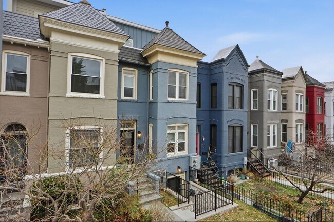 Foto del edificio - 3620 13th St NW