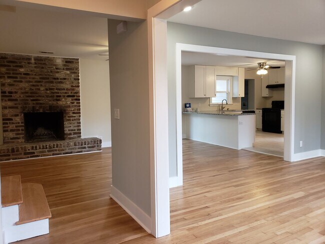 Building Photo - Great Location - Three Bedroom - Two and a half Bath Home