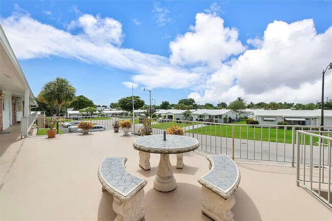 Foto del edificio - 201 S Golf Blvd