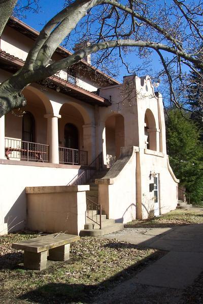 Front courtyard, south side of property - Mount Carmel Apartments