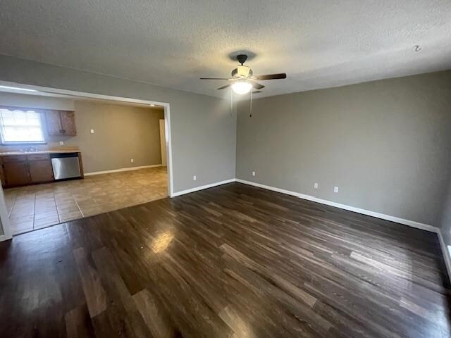 Foto del edificio - 1004 Faulkner Rd