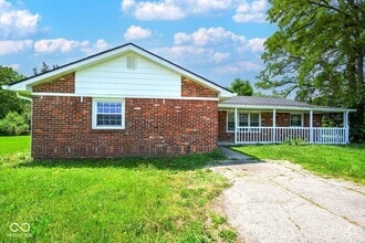 Building Photo - 1509 E Centennial Ave