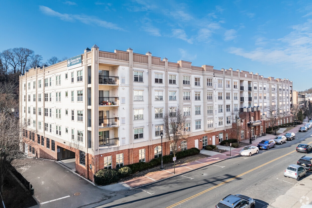 Primary Photo - Fairfield Metro at Glen Cove II