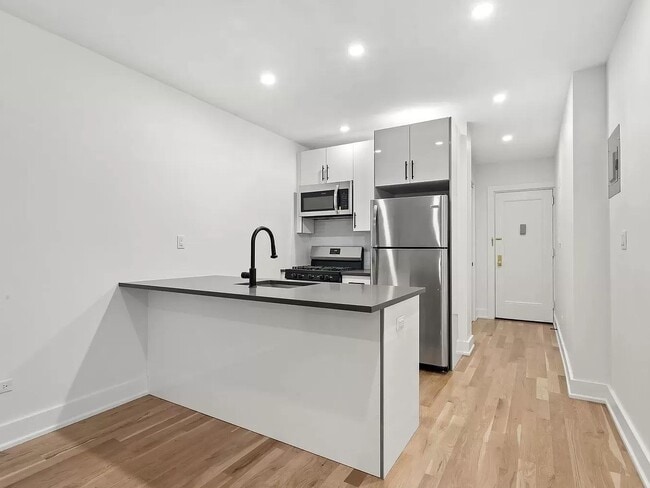 Foto del edificio - 3286 33rd Street