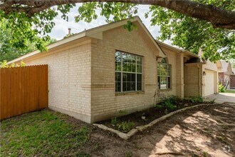 Building Photo - 1517 Hollyhock Ct