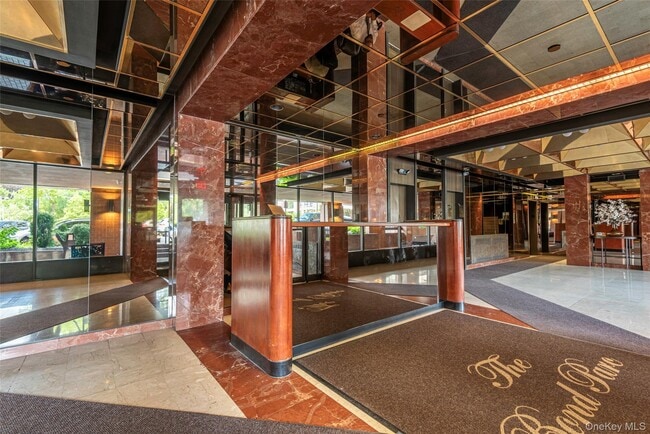 Building Photo - 12 Bond St