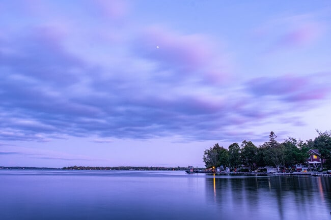 Lake Simcoe is a beautiful sight during the evening.
