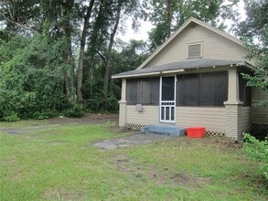 Building Photo - 720 NW 22nd Ave