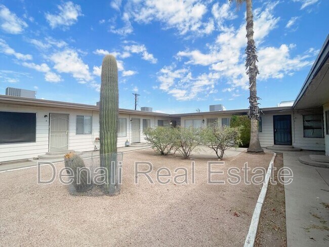 Building Photo - 1211 W Apache Trail
