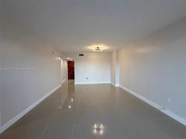 Foto del edificio - 5033 NW 7th St