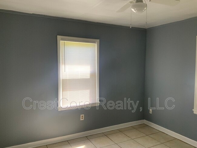 Building Photo - 4866 Tutwiler Ave